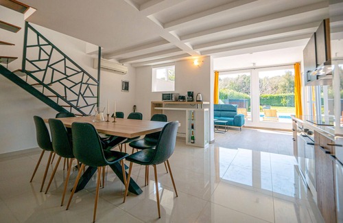 Vinkuran Casa | Impresionante casa en Pula