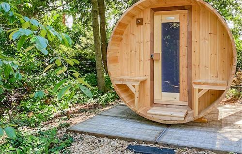 Rheezerveen Casa | Stunning Home In Rheezerveen With Sauna