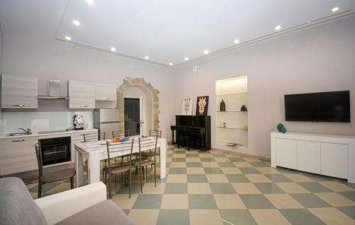Solarino Casa | Stunning Home In Solarino