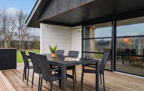 Skaven Strand Casa | Stunning Home In Tarm With Wifi