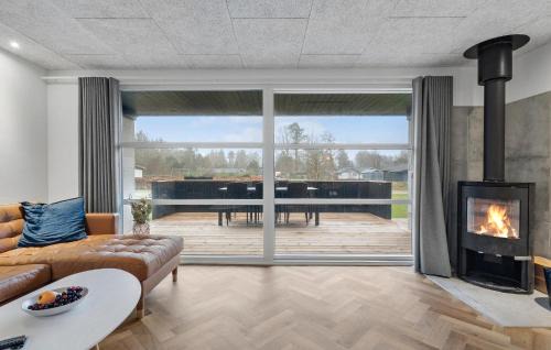 Skaven Strand Casa | Stunning Home In Tarm With Wifi