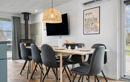 Skaven Strand Casa | Stunning Home In Tarm With Wifi