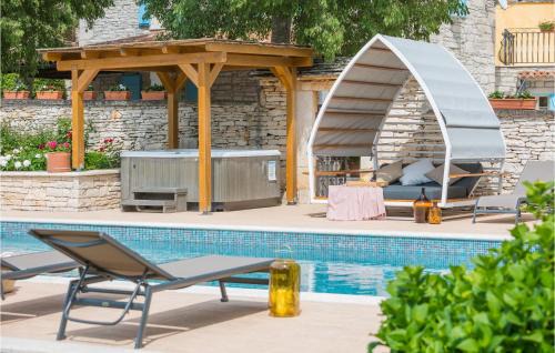 Jakovici Casa | Stunning Home In Tinjan With Sauna