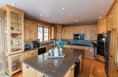 Estes Park Casa | ¡NUEVO! Impresionante casa de montaña, espectacular privacidad y vistas, cerca de RMNP.