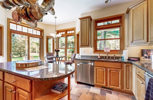 Arkdale Casa | Stunning home w/ hot tub, wet bar, theater room, pool table, near golf & lakes