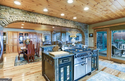 Young Harris Casa | Stunning Home with Lake and endless Mountains Views