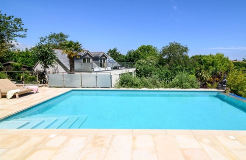 Mousehole Casa | Lujosa casa de vacaciones con uso de piscina.