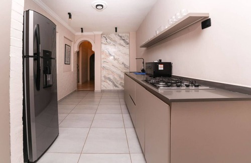 El Tesoro Casa | Stunning House Near Provenza with Private Jacuzzi
