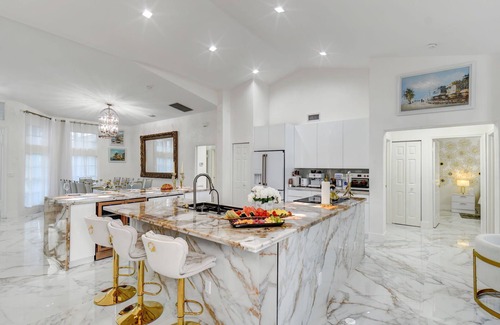 Greenview Shores Casa | Stunning House with Beautiful Lake View