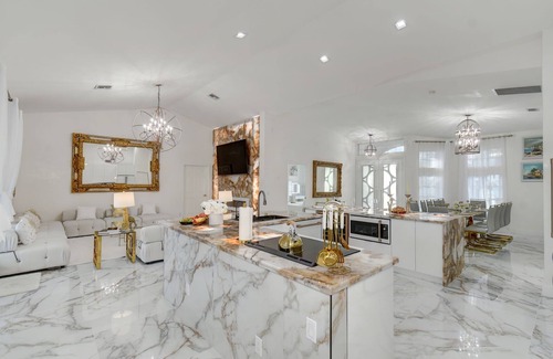 Greenview Shores Casa | Stunning House with Beautiful Lake View
