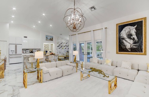 Greenview Shores Casa | Stunning House with Beautiful Lake View