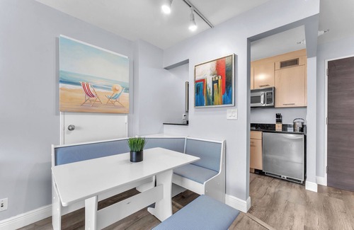Birch Park Finger Streets Condominio | STUNNING INTRACOSTAL and OCEAN VIEWS from private balcony. A short walk to beach