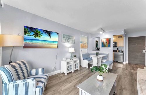 Birch Park Finger Streets Condominio | STUNNING INTRACOSTAL and OCEAN VIEWS from private balcony. A short walk to beach