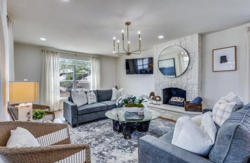 Lakewood Village Casa | Stunning Lake House with a Pool and Hot Tub