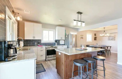 Shell Knob Casa | Stunning Lake Views! Lakefront 3BR 2BA Sleeps 12