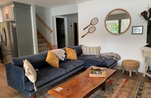 Northville Cabaña | Stunning Lakeside Cottage on Great Sacandaga Lake available during Track Season