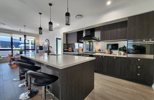 Buff Point Casa | Stunning Lakeside Home with Pool
