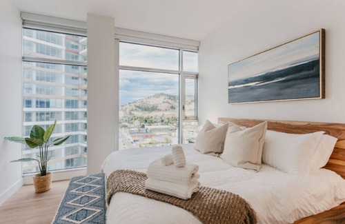 Cultural District Condominio | STUNNING LAKEVIEW ✧ 3BR BAYSIDE LUXURY PENTHOUSE✧