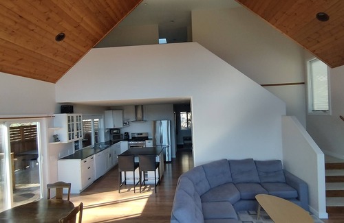 Central Okanagan Casa | Stunning lakeview chalet in heart of the Okanagan!