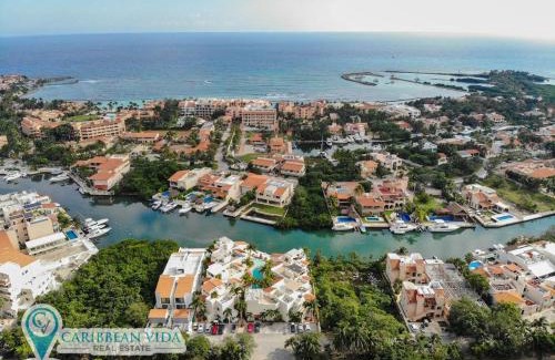 Puerto Aventuras Apartamento | Stunning Large Remodeled Penthouse-Big Canal Views