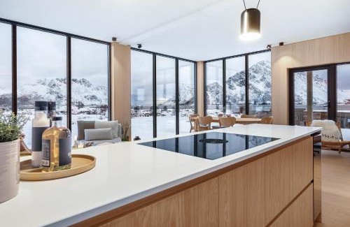 Vagan Casa | Stunning Lofoten Lodge with views and jacuzzi