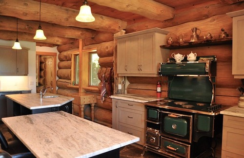 Trent Lakes Casa | Impresionante casa de registro en un lago privado