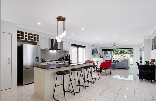 North Lakes Casa | Stunning luxurious house
