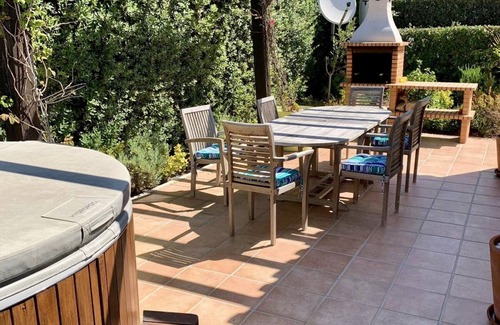Praia del Rei Villa | Una lujosa villa de 4 dormitorios con jacuzzi