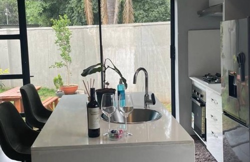 Bulawayo Apartamento | Stunning Luxurious Studio in Malindela - 2044