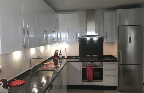 Torrequebrada Apartamento | Impresionante apartamento de lujo con vistas al mar, golf y montaña