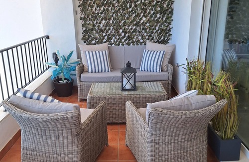 Torrequebrada Apartamento | Impresionante apartamento de lujo con vistas al mar, golf y montaña