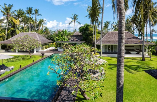 Cemagi Villa | Impresionante villa de lujo de playa en Seseh Beach - Bali