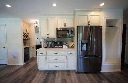 Macomb Casa | Stunning Luxury Colonial Estate