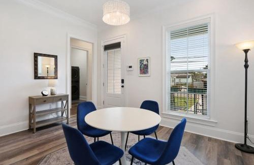 Leonidas Casa | Stunning Luxury Home 2 Blocks From Streetcar