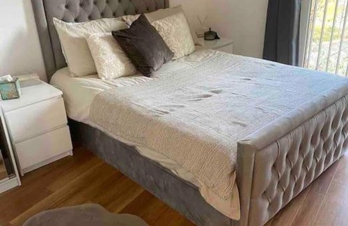 Broad Green Apartamento | Stunning luxury spacious apartment with balcony in London.