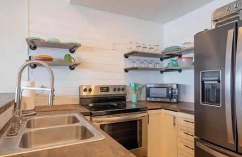 Lake Ozark Condominio | Stunning Main channel views, centrally located ,Newly remodelled , 2 bed, 2 bath