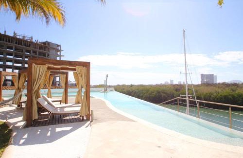 Marina Mazatlán Apartamento | Stunning Marina Condo with Pool Gym and Restaurant