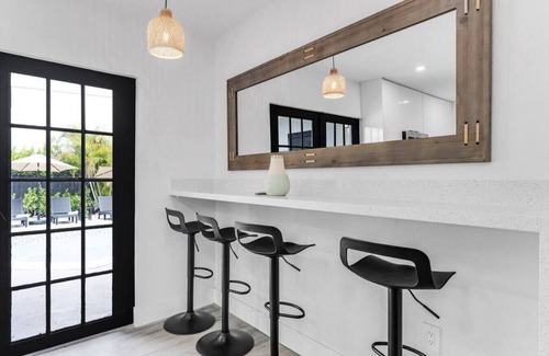 Olympia Heights Casa | Stunning Miami Heated Pool House - Perfect Gateway