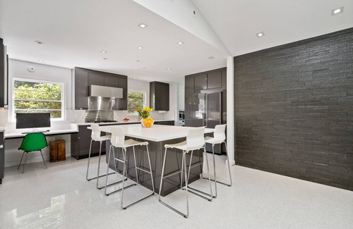 East Memphis Casa | Danish Mid-Century Modern Ranch: Gut ranch house renovado