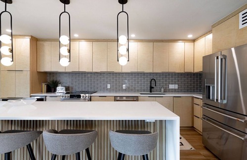 Austin Casa | Luxury & Nature: High-End Design, Multi-Level Spaces & Views Near Zilker Park
