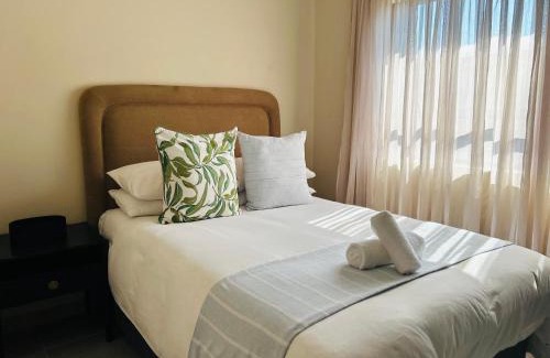 Greater Johannesburg Metropolitan Area Apartamento | Stunning modern 2 bedroom apartment in Waterfall Ridge