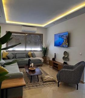Hay El Farah Apartamento | Stunning Modern Apartment in heart of Agadir for families