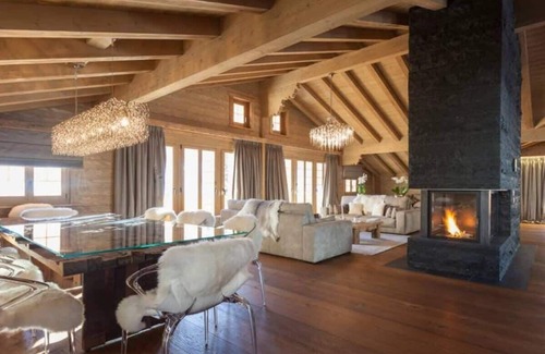 Lauenen Chalet De Esquí | Stunning Modern Chalet with Indoor Pool and Spa