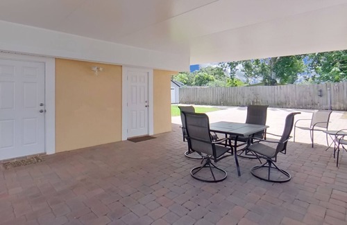 Pinecrest West Park Villa | Stunning Modern Home!