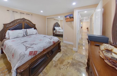 Pinecrest West Park Villa | Stunning Modern Home!