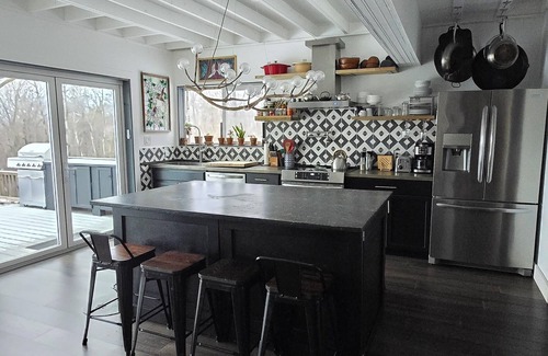 Town of Olive Casa | Stunning Modern House/Cottage minutes from Woodstock NY.