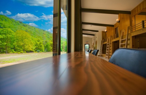 Clearville Cabina | Stunning Modern Private Cabin at River Mountain Resort