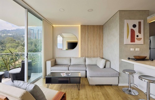 El Tesoro Apartamento | - ¡ Stunning Mountain Views in El Poblado ! -