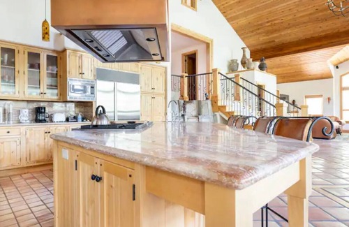 Highland Meadows Casa | Stunning mountainside home in West Vail