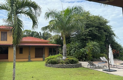Sámara Casa | Stunning mountaintop hacienda with ocean view